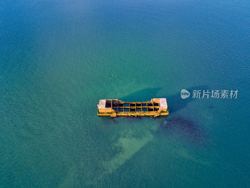 桑树港上空的无人机日落照片/诺曼底登陆日/法国/历史